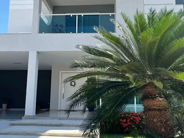 Casa 3 quartos e 4 banheiros, à venda, no bairro Parque Rodoviário em Campos dos Goytacazes