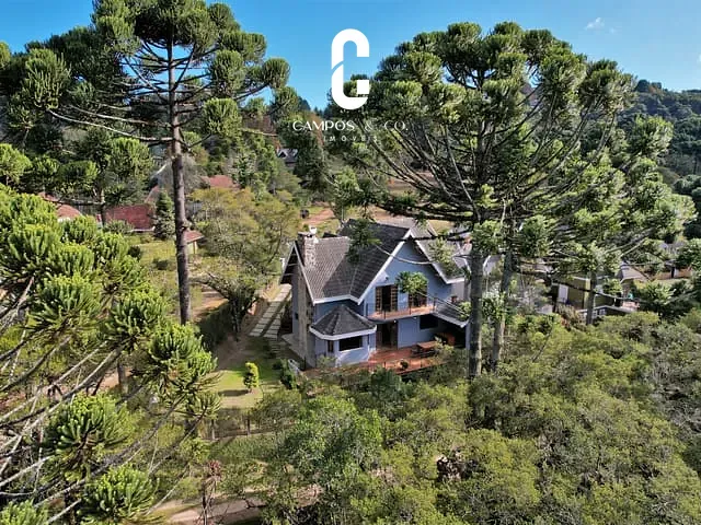 Casa com 400m² 3 quartos e 4 banheiros, à venda, no bairro Vila Paulista em Campos do Jordão