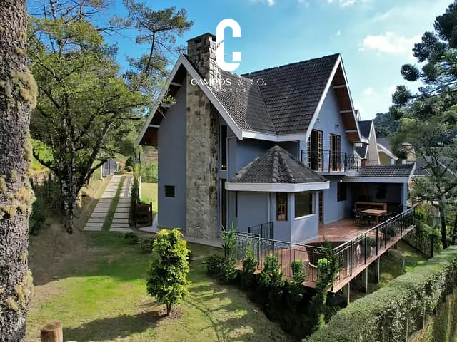 Casa com 400m² 3 quartos e 4 banheiros, à venda, no bairro Vila Paulista em Campos do Jordão