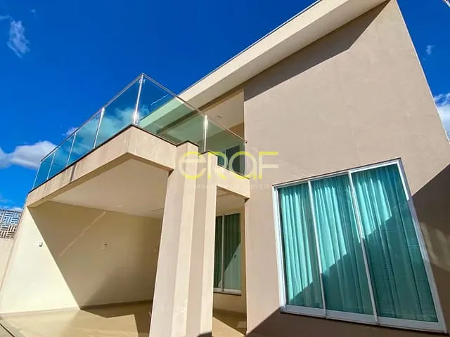 Casa 4 quartos e 6 banheiros, à venda, no bairro Jardim américa em Formosa