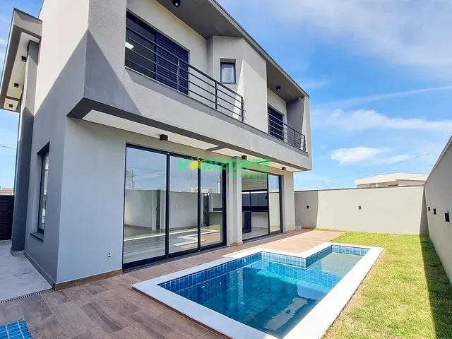 Casa com 250m² 3 quartos e 5 banheiros, à venda, no bairro Bairro da Floresta em São José dos Campos