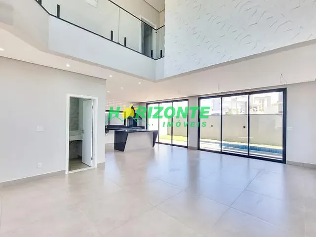 Casa com 250m² 3 quartos e 5 banheiros, à venda, no bairro Bairro da Floresta em São José dos Campos