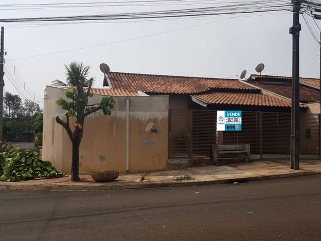Casa com 169m² 2 quartos e 2 banheiros, à venda, no bairro Seis de Agosto em Cambé