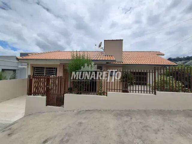 Casa com 477m² 6 quartos e 3 banheiros, à venda, no bairro Itaíba em Concórdia