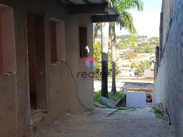Casa 8 quartos e 4 banheiros, à venda, no bairro Céu Azul em Belo Horizonte