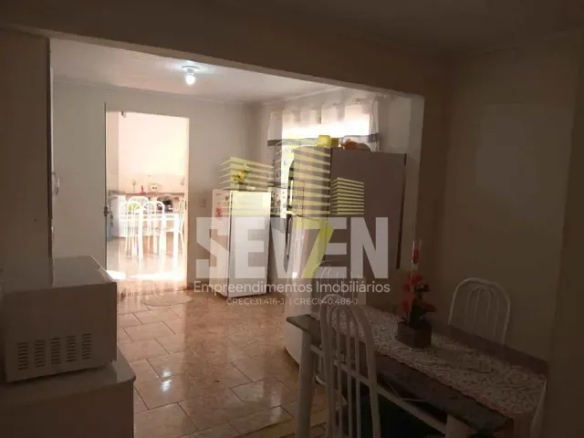 Casa com 205m², à venda, no bairro Conjunto Habitacional Pastor Arlindo Lopes Viana em Bauru