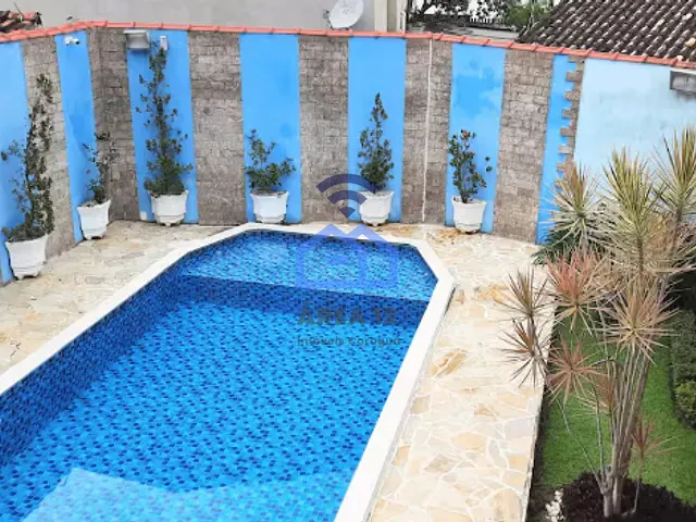 Casa com 283m² 4 quartos e 3 banheiros, à venda, no bairro Martim de Sá em Caraguatatuba