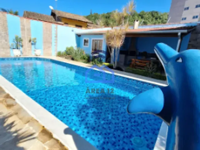 Casa com 283m² 4 quartos e 3 banheiros, à venda, no bairro Martim de Sá em Caraguatatuba