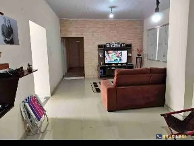 Casa com 4000m² 4 quartos e 2 banheiros, à venda, no bairro Parque Jardim Carioca em Campos dos Goytacazes