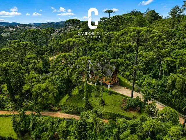 Casa com 2400m² 8 quartos e 8 banheiros, à venda, no bairro Vila Floresta em Campos do Jordão