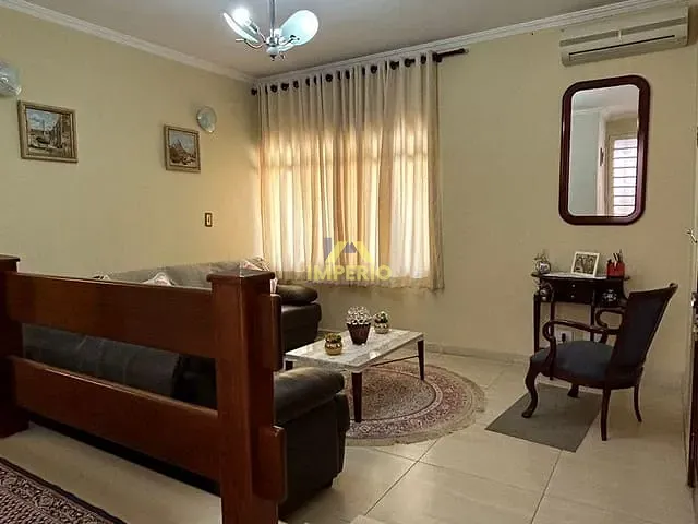 Casa com 220m² 3 quartos e 1 banheiro, à venda, no bairro Vila Teixeira em Salto