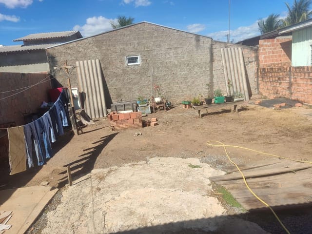 Casa com 250m² 2 quartos e 1 banheiro, à venda, no bairro Alto da Glória em Sinop