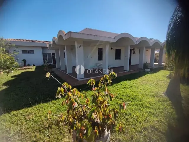 Casa com 799m² 3 quartos e 1 banheiro, à venda, no bairro Centro em Artur Nogueira