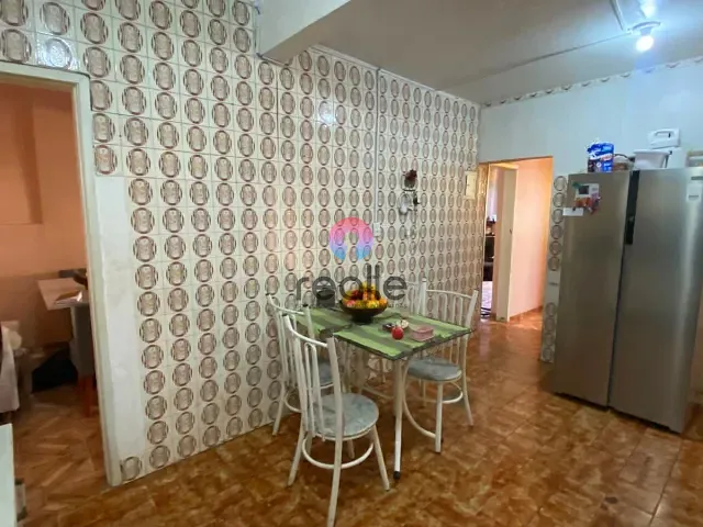 Casa com 248m² 3 quartos e 2 banheiros, à venda, no bairro Alípio de Melo em Belo Horizonte