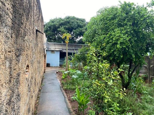Foto do Casa - Casa com 1 dormitório para alugar, 10 m² por R$ 634,47/mês - Leblon - Uberaba/MG | ZUCATO IMOBILIARIA LTDA