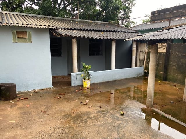 Foto do Casa - Casa com 1 dormitório para alugar, 10 m² por R$ 634,47/mês - Leblon - Uberaba/MG | ZUCATO IMOBILIARIA LTDA