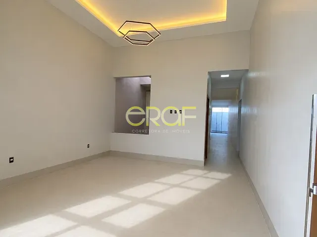 Casa 3 quartos e 4 banheiros, à venda ou para alugar, no bairro Parque Serrano em Formosa