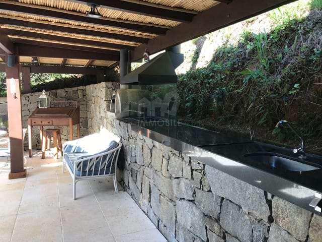 Casa à venda, no bairro Araras em Petrópolis