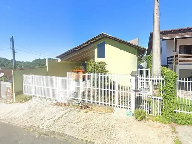 Casa com 210m² 5 quartos e 3 banheiros, à venda, no bairro Costa e Silva em Joinville