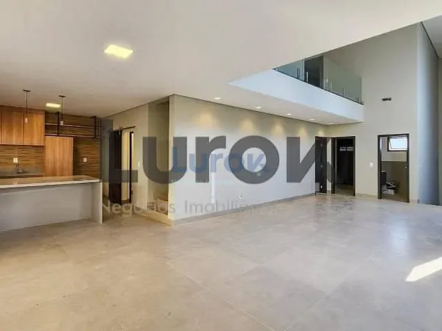 Casa com 360m² 4 quartos e 6 banheiros, à venda, no bairro Swiss Park em Campinas