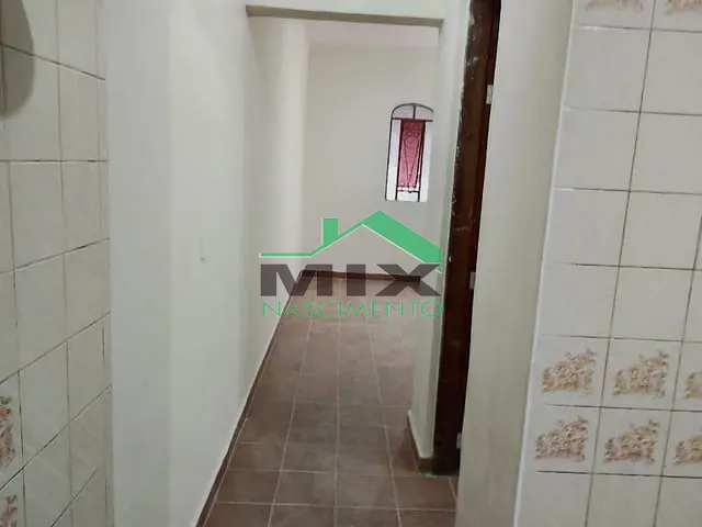 Casa com 40m² 1 quarto e 1 banheiro, para alugar, no bairro Taboão em Diadema