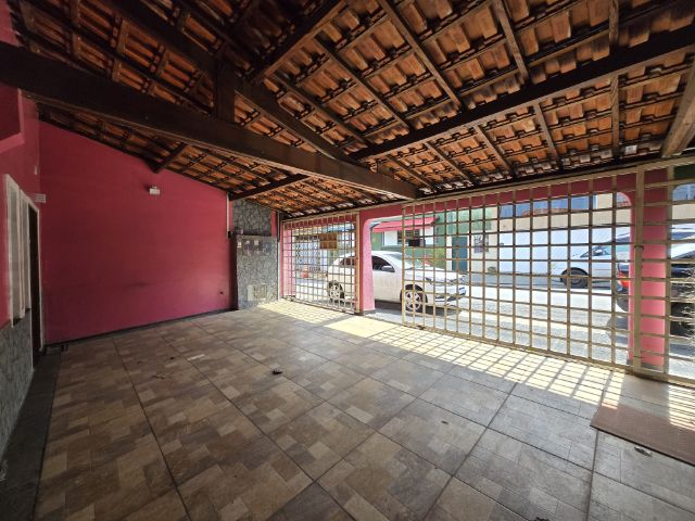 Casa com 250m² 5 quartos e 4 banheiros, à venda, no bairro Chácara Santana em São Paulo