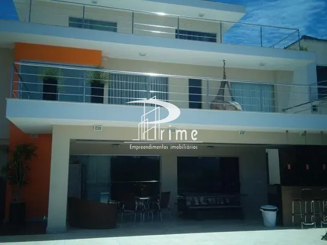 Casa com 525m² 4 quartos e 5 banheiros, à venda, no bairro Camboinhas em Niterói