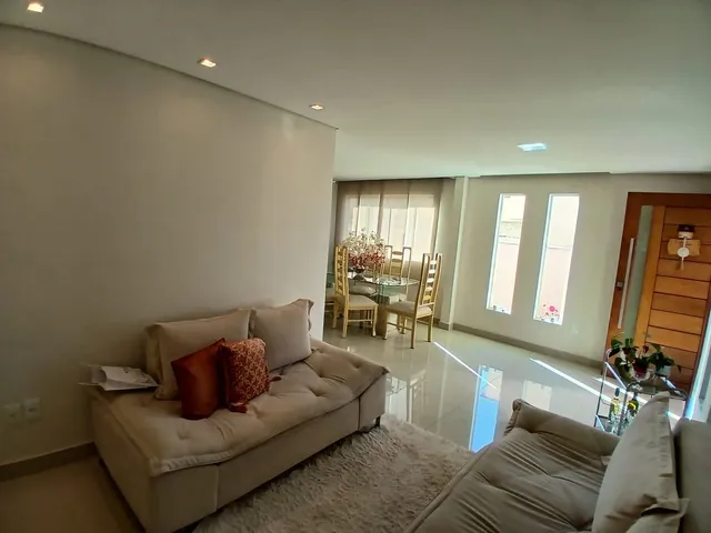 Casa com 370m² 3 quartos e 3 banheiros, à venda, no bairro Serra Verde (Venda Nova) em Belo Horizonte