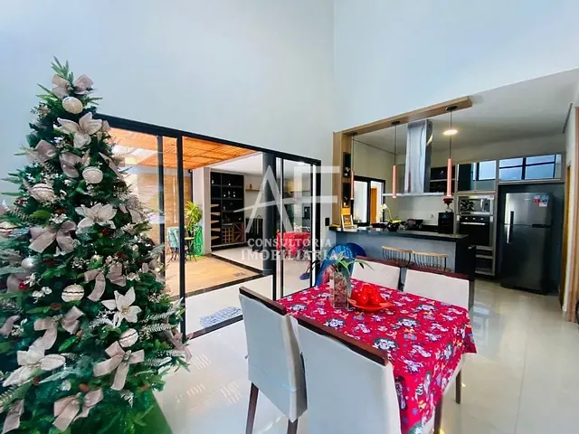 Casa com 300m² 4 quartos e 5 banheiros, à venda ou para alugar, no bairro Condomínio Residencial Tecoara em Taubaté