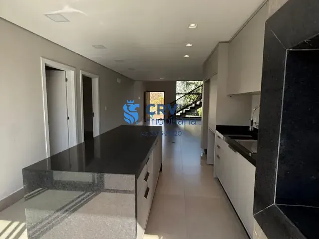 Casa com 257m² 4 quartos e 5 banheiros, à venda, no bairro Conjunto Habitacional Alexandre Urbanas em Londrina