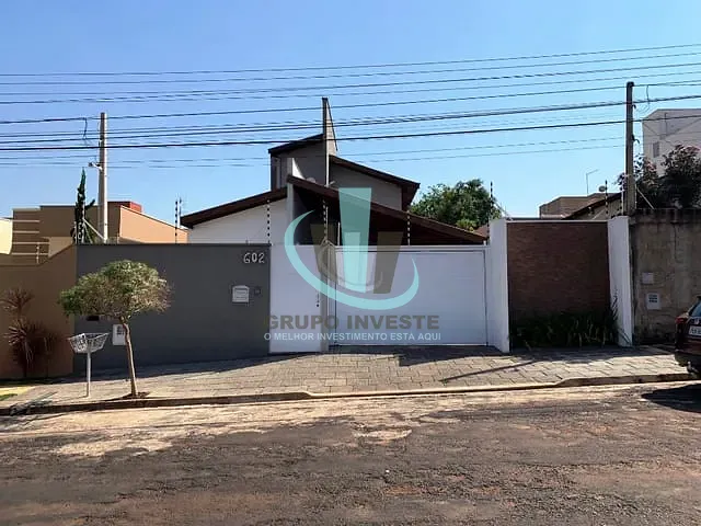 Casa com 351m² 3 quartos e 4 banheiros, à venda, no bairro RESIDENCIAL CAMBUY em ARARAQUARA
