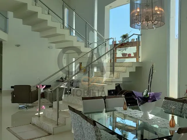 Casa com 1800m² 4 quartos e 6 banheiros, à venda, no bairro São Pedro em Jaguariúna