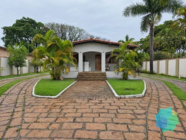 Casa com 1200m² 5 quartos e 3 banheiros, à venda ou para alugar, no bairro Condomínio Zuleika Jabour em Salto