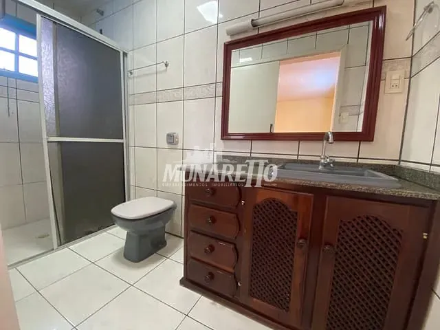 Casa com 100m² 3 quartos e 2 banheiros, para alugar, no bairro Nações em Concórdia