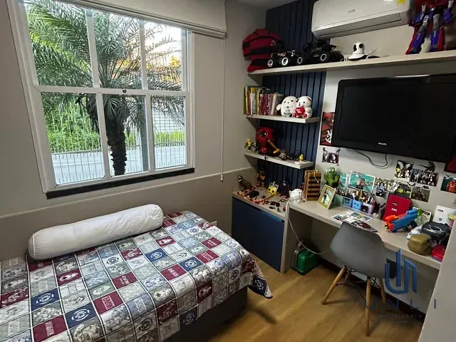 Casa com 305m² 4 quartos e 3 banheiros, à venda, no bairro Roma em Volta Redonda
