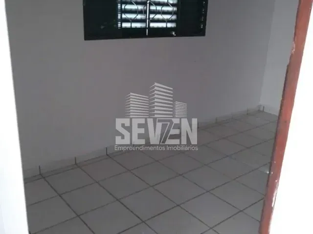 Casa com 200m² 3 quartos e 1 banheiro, à venda, no bairro Residencial Nova Bauru em Bauru