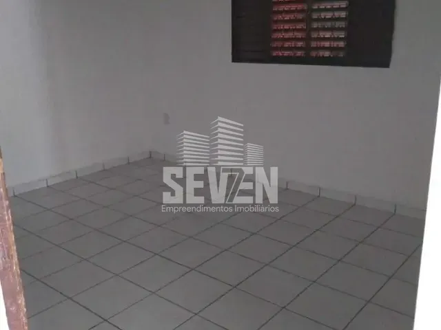 Casa com 200m² 3 quartos e 1 banheiro, à venda, no bairro Residencial Nova Bauru em Bauru
