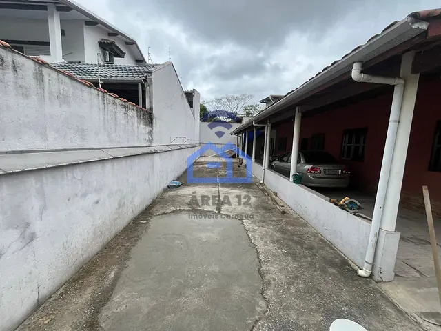 Casa com 312m² 4 quartos e 2 banheiros, à venda, no bairro Jardim Terralão em Caraguatatuba