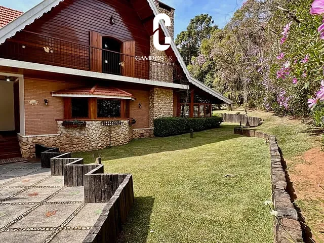 Casa com 1015m² 4 quartos e 6 banheiros, à venda, no bairro Alto do Capivari em Campos do Jordão