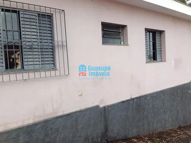 Casa com 179m², à venda, no bairro Centro em Guaxupé