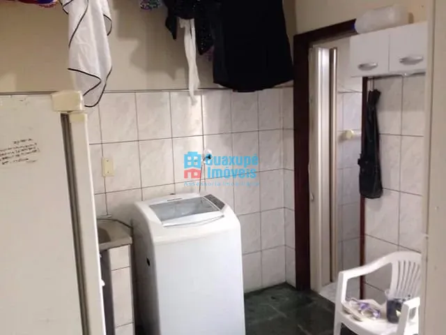 Casa com 179m², à venda, no bairro Centro em Guaxupé