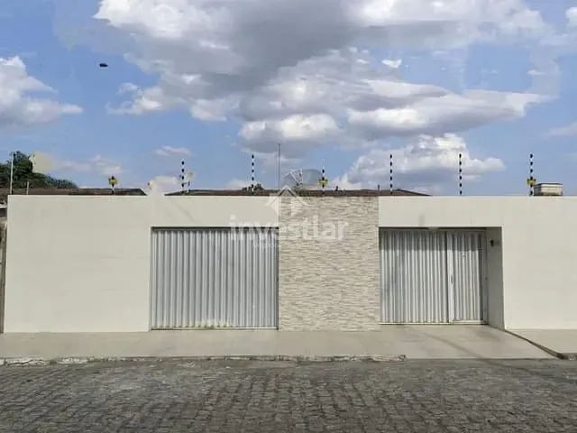 Casa com 336m² 3 quartos e 3 banheiros, à venda, no bairro Liberdade em Campina Grande