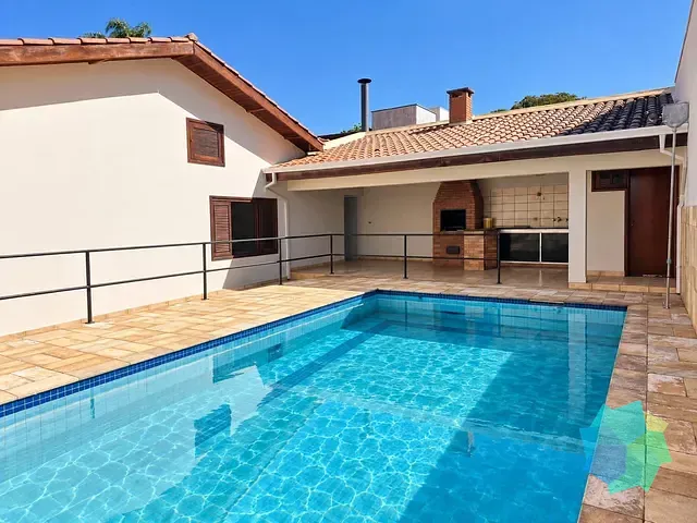 Casa com 420m² 4 quartos e 2 banheiros, à venda, no bairro Condomínio Fechado Hermenegildo Milioni em Salto