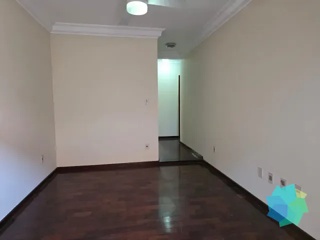Casa com 420m² 4 quartos e 2 banheiros, à venda, no bairro Condomínio Fechado Hermenegildo Milioni em Salto