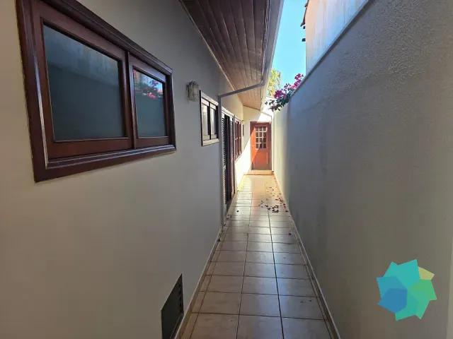 Casa com 420m² 4 quartos e 2 banheiros, à venda, no bairro Condomínio Fechado Hermenegildo Milioni em Salto