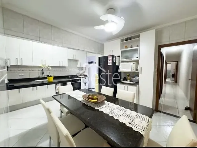 Casa com 125m² 3 quartos e 2 banheiros, à venda, no bairro Jardim das Laranjeiras em Santa Bárbara D'Oeste