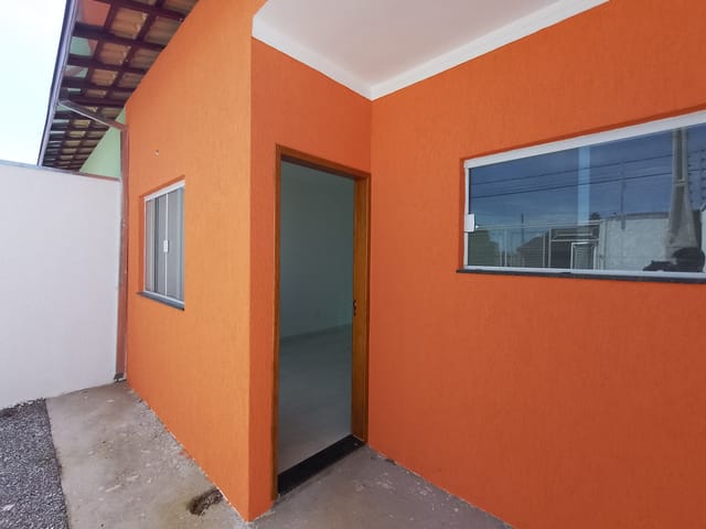Casa com 138m² 3 quartos e 2 banheiros, à venda, no bairro Jardim Oásis em Taubaté