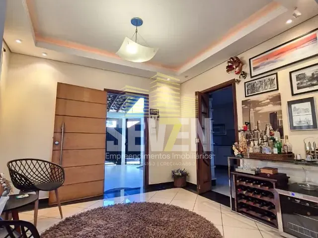 Casa com 360m² 3 quartos e 5 banheiros, à venda, no bairro Parque Jardim Europa em Bauru