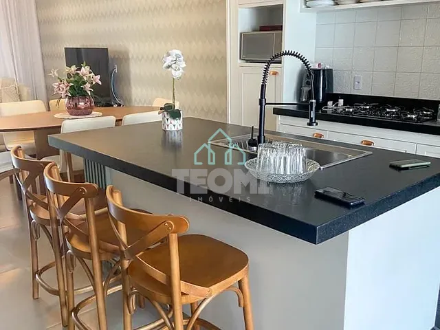 Casa com 275m² 3 quartos e 2 banheiros, à venda, no bairro Campos do Conde Chambord em Tremembé