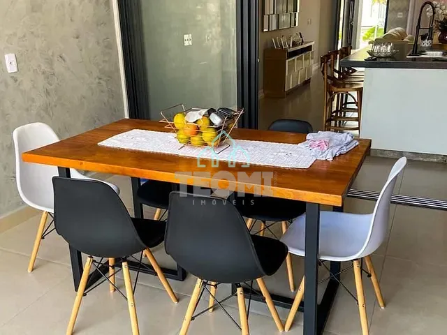 Casa com 275m² 3 quartos e 2 banheiros, à venda, no bairro Campos do Conde Chambord em Tremembé